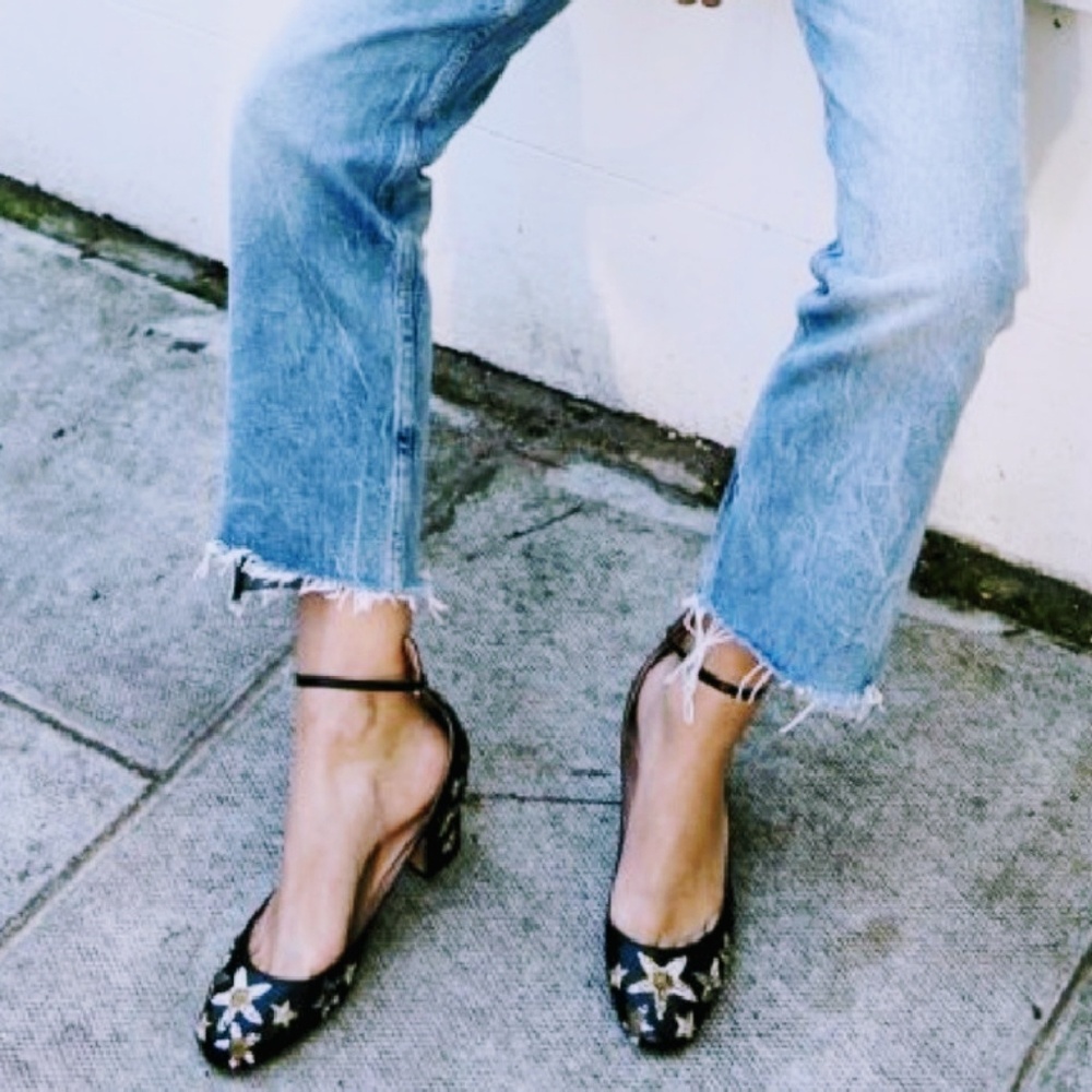 SOLD!💋Valentino Tango Mary Jane Star Pumps - Picture 2 of 8